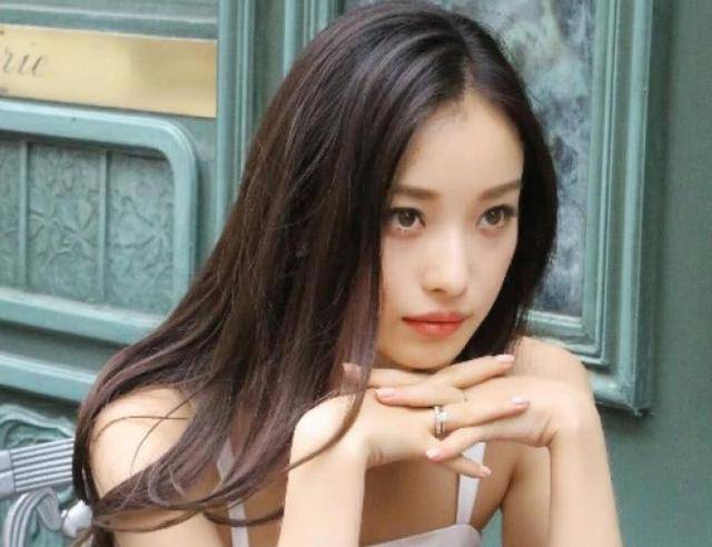 原创继冯绍峰,井柏然后,倪妮又成一位男神理想型,她到底有多迷人?
