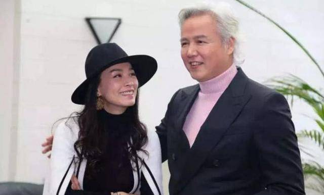张庭晒视频“家暴”老公，只因对方不告白，怒
