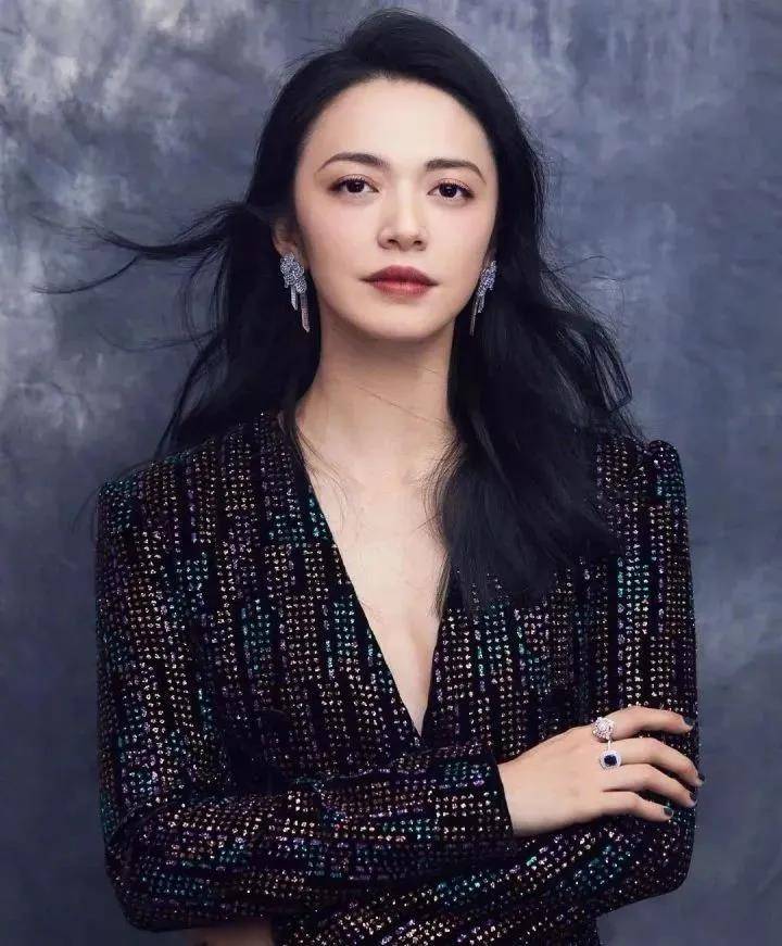 宝石|今夏“最in”的流行色与珠宝首饰搭配攻略，拿走不谢！