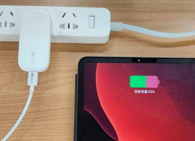 充电|OPPO还没发售的饼干充电头，能做到50W快充吗？