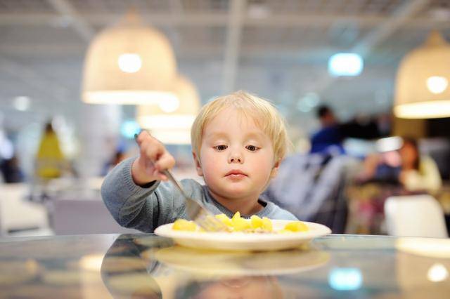 家长|孩子厌食不愿吃饭怎么办？6个方法让孩子爱上吃饭