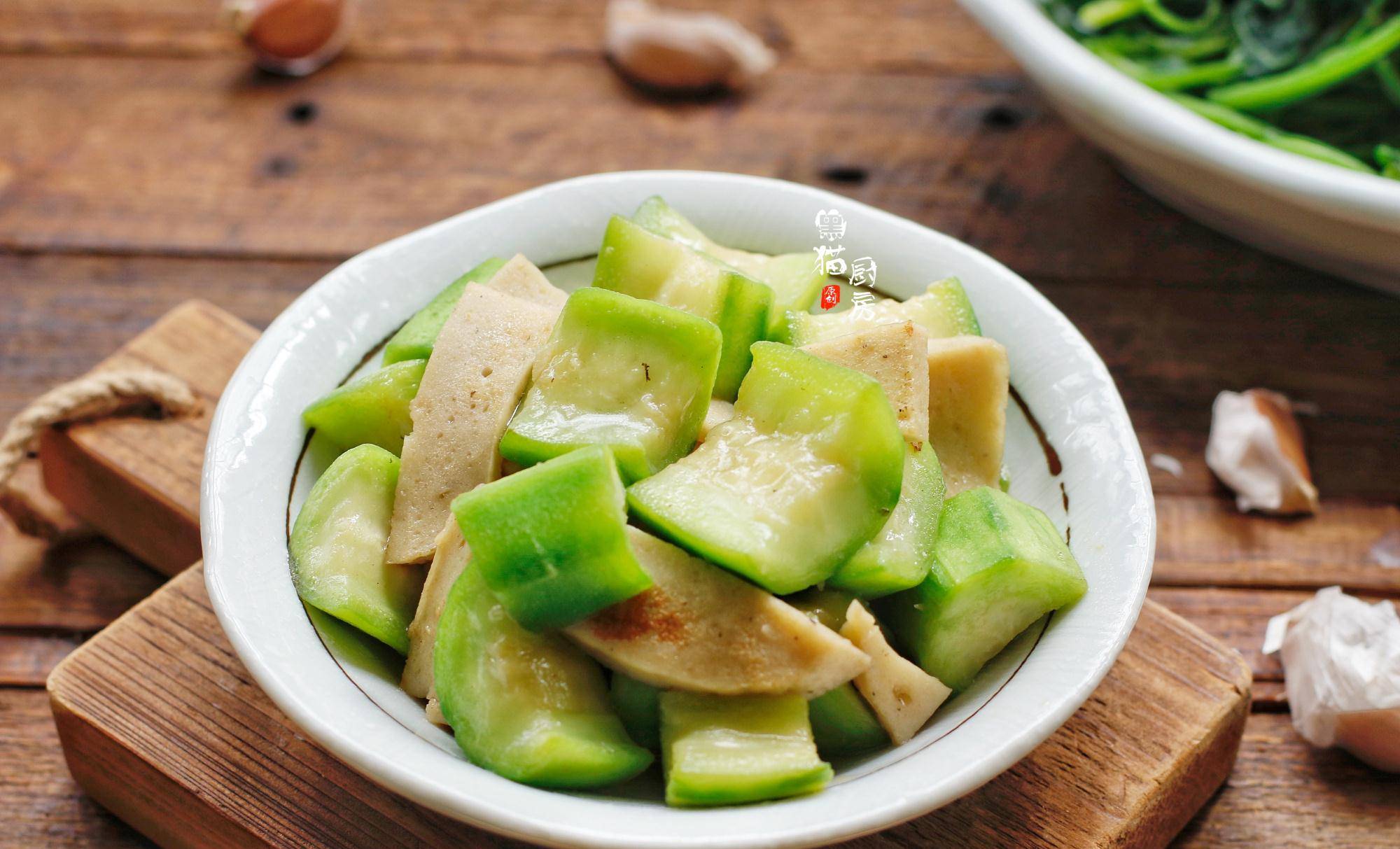 丝瓜配什么菜一起搭配最好 6aea5fc652db4f4eb790bee5de98f3e5.jpeg