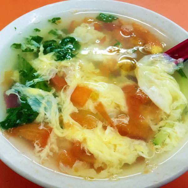家常食谱:西红柿蛋汤,香干腐竹炒莴笋,鸳鸯豆腐,火爆鸭肠