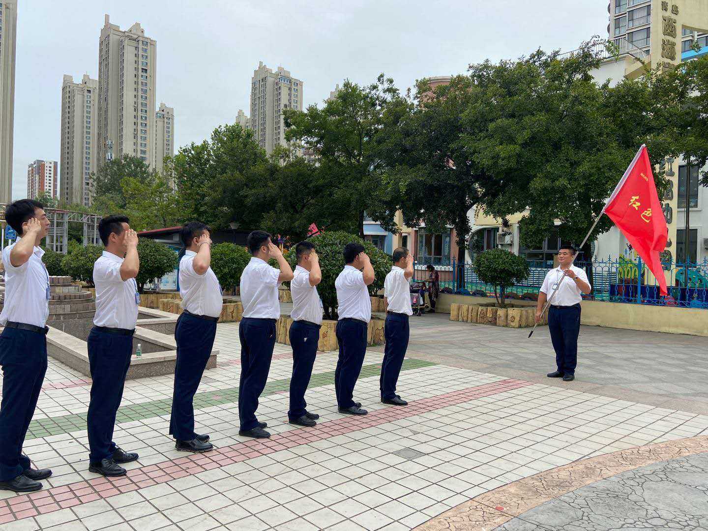 公司|城发物业公司党支部红色记忆团组织“迎八一”系列活动