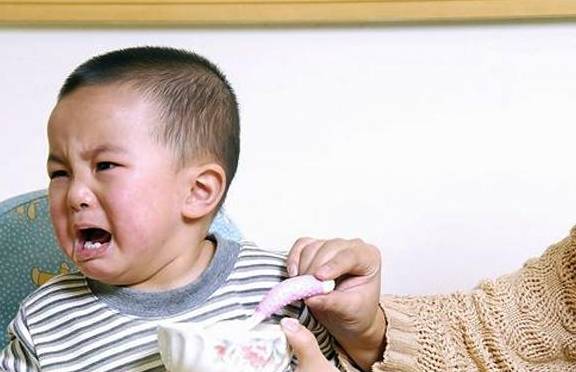 味觉|很可能是缺锌了，用4招让孩子吃麻麻香孩子不爱吃饭