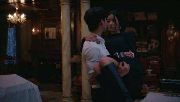 漂亮|《虽然是精神病但没关系》徐睿知那些漂亮的高跟鞋，都什么牌子？