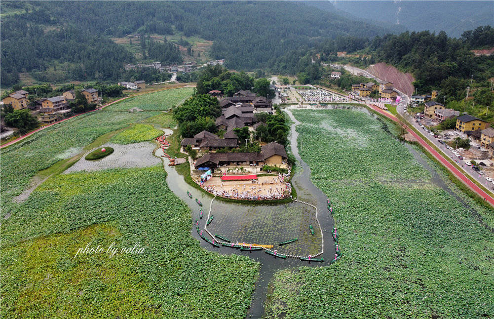 武隆两大乡村旅游点大田湿地人家和万峰呐溪原乡8月13日同时开园