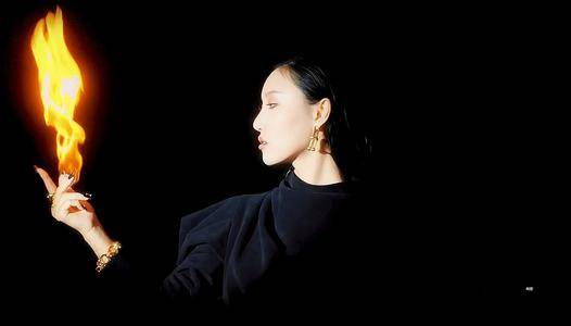 怎么让自己看起来有审美 24f94e04ca894009a0d95d500c1d7b11.jpeg