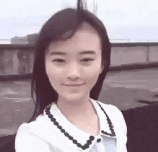 沥青|鞠婧祎新戏狂抹发际线粉，被嘲像涂了沥青，P掉以后秃头明显