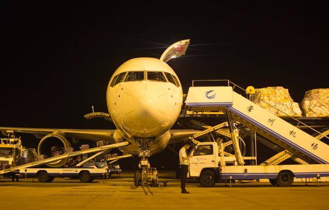 生态|智能物流的中场战事，跨越速运联合京东物流打响生态战