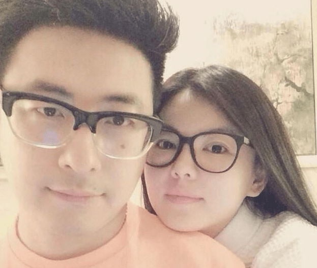 王岳伦与白衣美女暧昧不清!作为妻子的李湘该如何回应