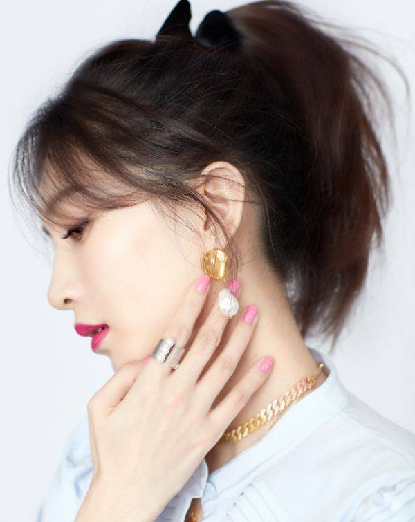 服装|江疏影的“推推靴”是认真的吗？腿不够细驾驭不上，对自己太狠了