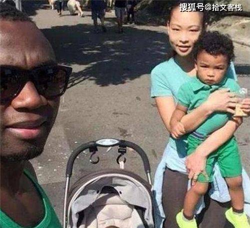 原创当初不顾反对嫁黑人拳王，3年生下2子的中国女孩，如今活成了这样