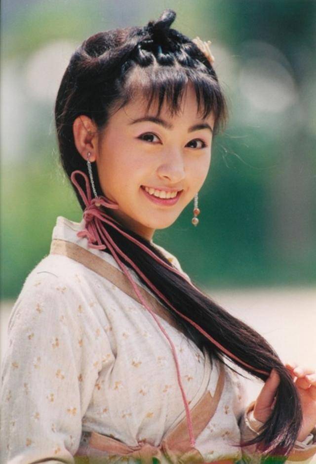 曾被称为娱乐圈"回族第一美女",却嫁给大23岁的过气男星,如今过得怎样