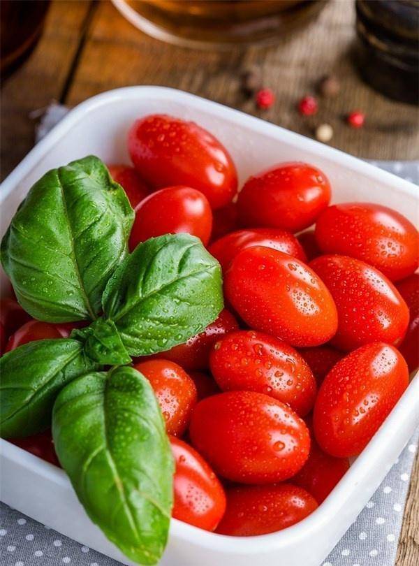 身材|大肚子平了，身材更苗条，早知早受益玉米和此物一起炒