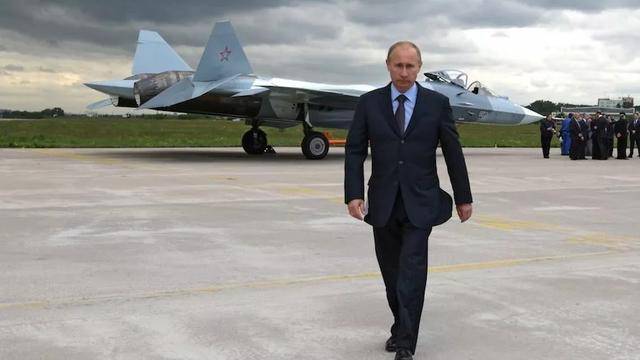 苏-57最新消息！俄国防部长参观最新战机，还有