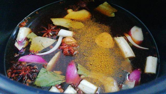 星空体育APP-
好吃的牛肉只要加这两种提味料炖煮牛肉酱香浓郁牛肉味十足不油腻(图9)