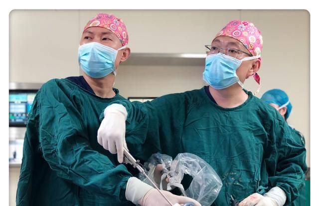 太原中心医院泌尿外科汾东病区八月腔镜微创、结石微创治疗手术周