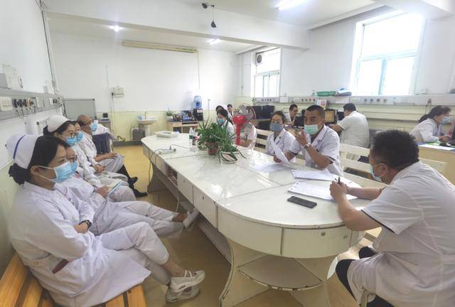 将医保政策落细、落实——太原市中心医院举办医保管理政策培训会