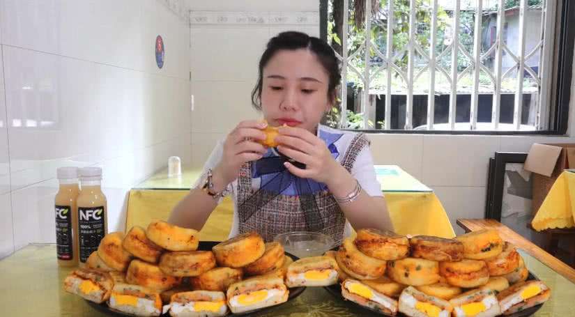 节约粮食提议花样百出！网友却不乐意了：我看还是自己在家吃吧