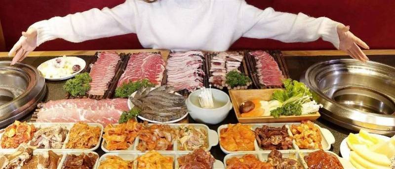 节约粮食提议花样百出！网友却不乐意了：我看还是自己在家吃吧