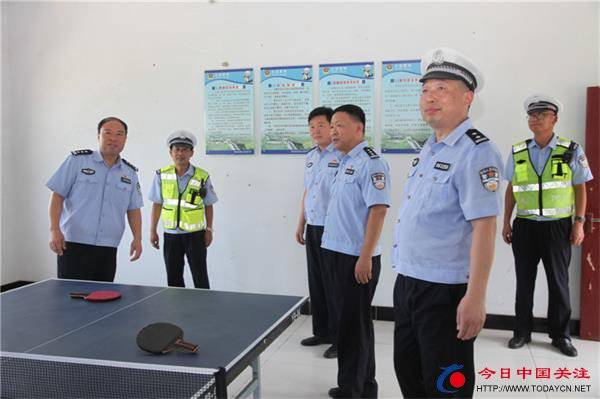 原创河南商丘市公安局党委委员副局长李明星到夏邑开展暑期大慰问活动
