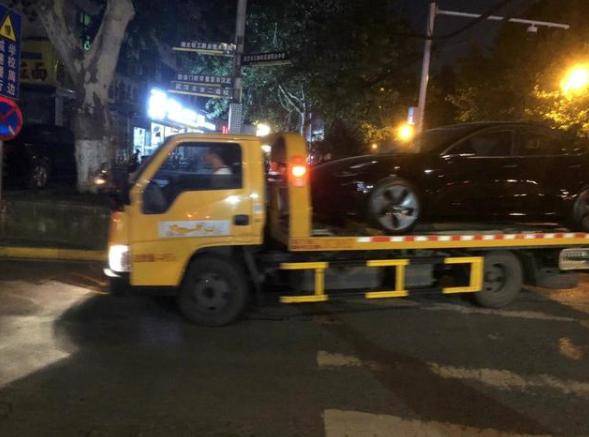 特斯拉|拼多多“路子野”，特斯拉“头最铁”