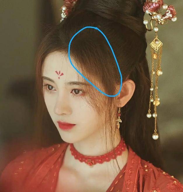 范冰冰|同一发型下鞠婧祎发量猛增，范冰冰都比不上，还被质疑纹发际线？