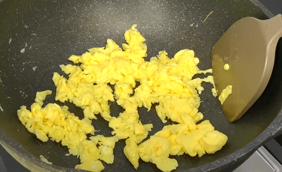 炒什么菜需要辣椒油 afa46ff1ccef4e23a136092627794193.png