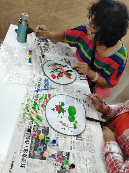 扇呈古韵  诗情画意