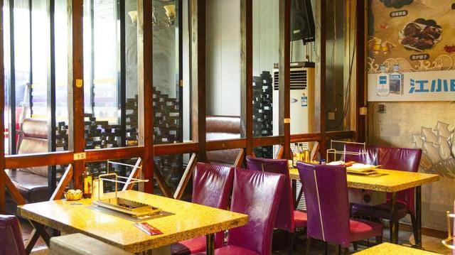 钱锋炭|激情8月来钱锋炭缸烧烤赢百威免单大奖炭缸烧烤遇上品质啤酒