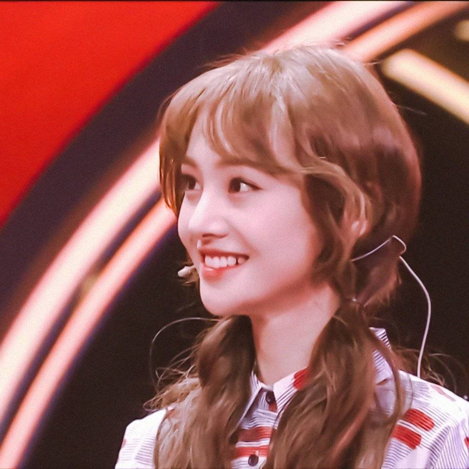 直播|原创郑爽直播带货发飙引争议后，被曝带货坑费100万，质疑声不断