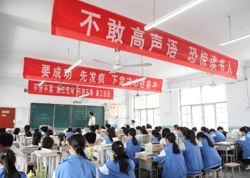 河南高考2020理科分_河南中医药大学2020年各专业录取分数线理科最低4