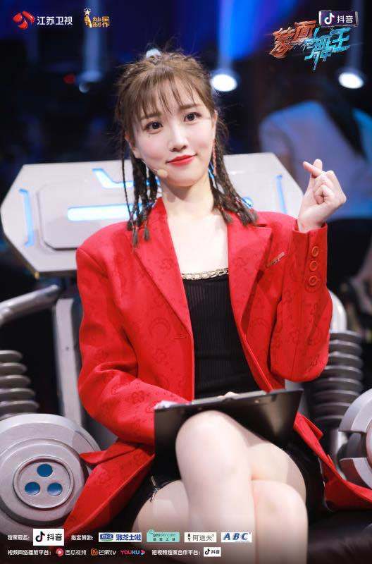 张韶涵|《蒙面舞王》战火升级，女王不戴冠大秀“女有力”圈粉张韶涵