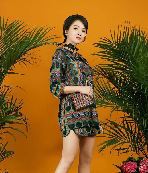 曹曦文|80后“小刘涛”在扮嫩,而90后徐璐却装老成,难怪不温不火?