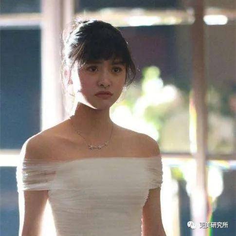 连鞠婧|沈月真的去do了？突然土妞翻身，美到连鞠婧祎都哇塞！