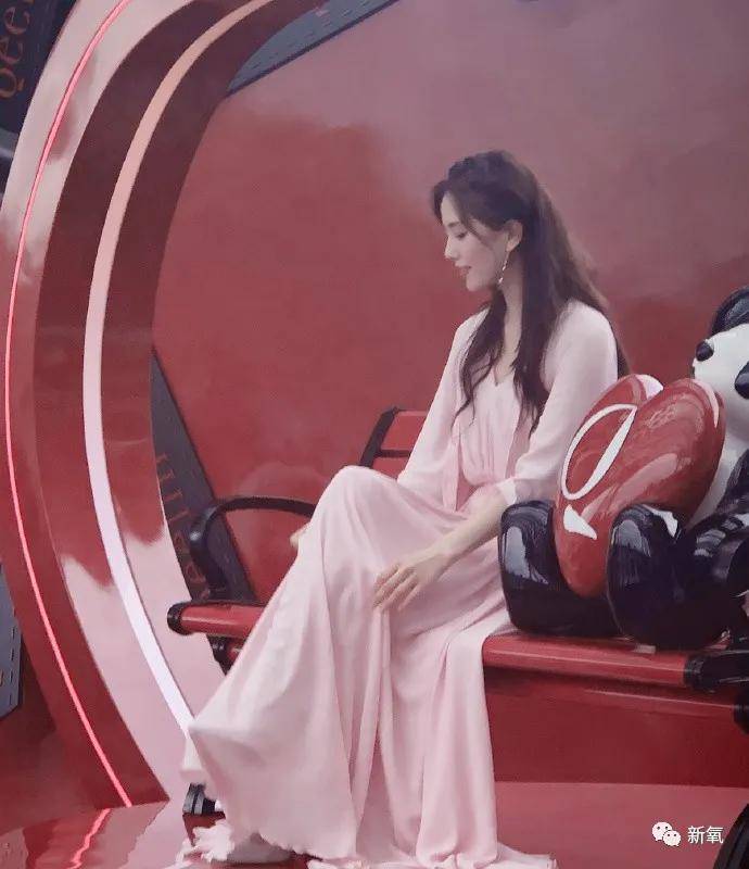 公敌|刘诗诗最新生图流出，生完孩子这张脸，真女明星公敌！！