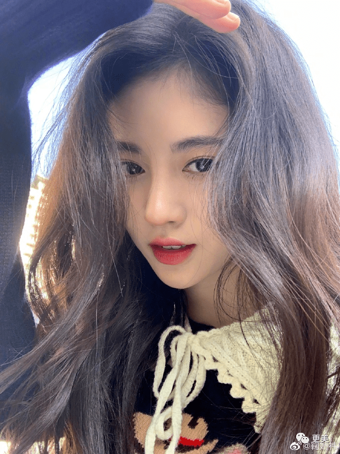 刘海|当毛发都在伪造的鞠婧祎失去刘海，场面瞬间窒息！