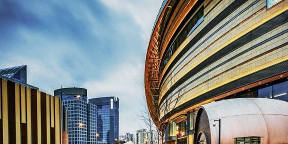 苏州的GDP是南京让的吗_苏州园林(3)