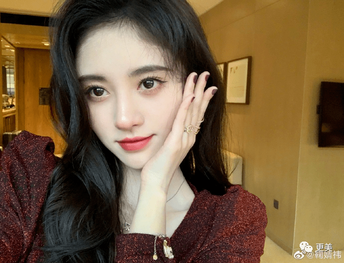 刘海|当毛发都在伪造的鞠婧祎失去刘海，场面瞬间窒息！