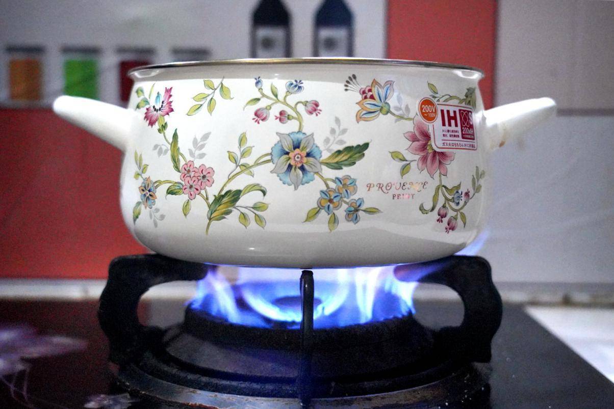 普罗旺斯|高颜值，有内涵，时尚精致珐琅锅带你享受高品质生活！