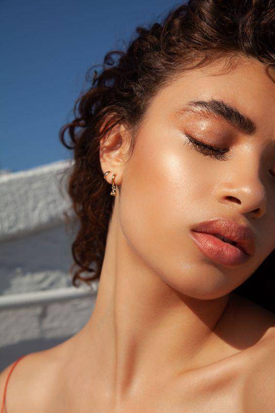 一面|高级感一扫就有，让你一面变立体脸的神器 —— 高光