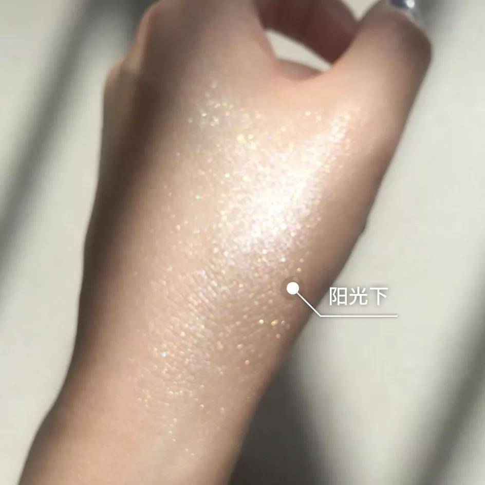 一面|高级感一扫就有，让你一面变立体脸的神器 —— 高光