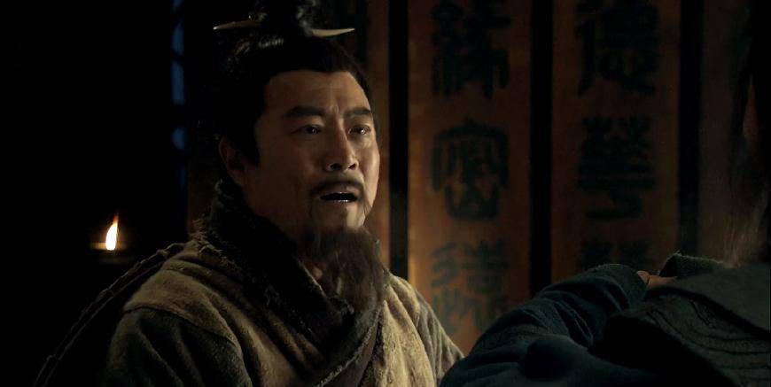 项伯是项羽的小叔叔,为什么在项庄舞剑时,主动出来护着刘邦?
