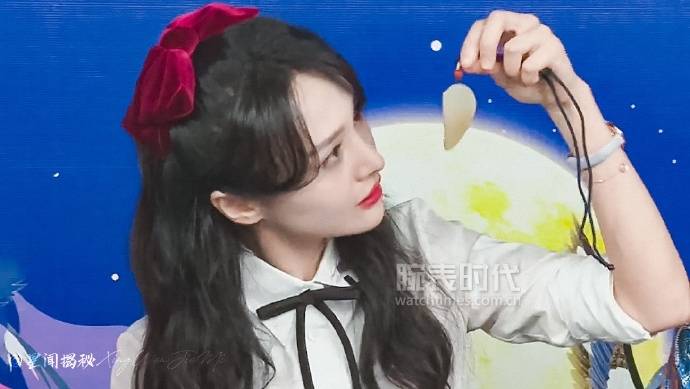 Lola|#郑爽直播状态# 上热搜，她戴的什么表？
