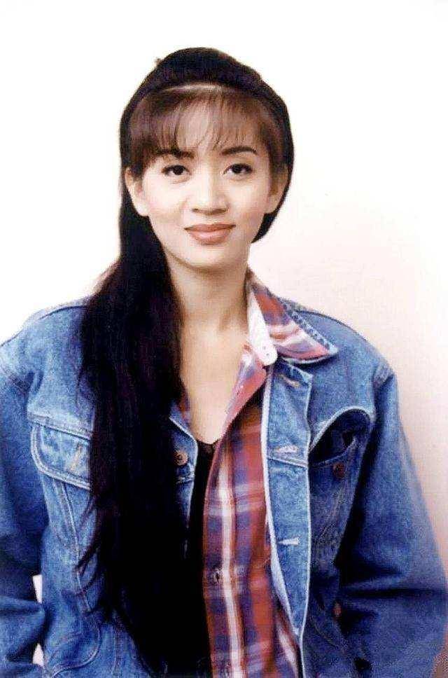 男友|原创苗侨伟夫妻结婚30年，男方曾和梅艳芳恋爱，戚美珍曾被周星驰暗恋