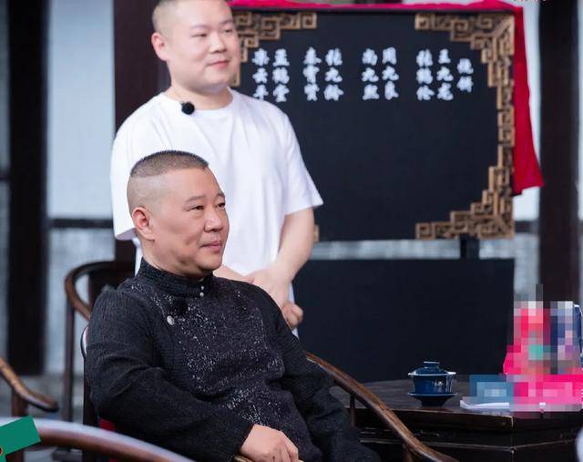 亲儿子|原创郭德纲夸岳云鹏比他亲儿子还好，可不仅仅只是因为买蟒袍这么简单