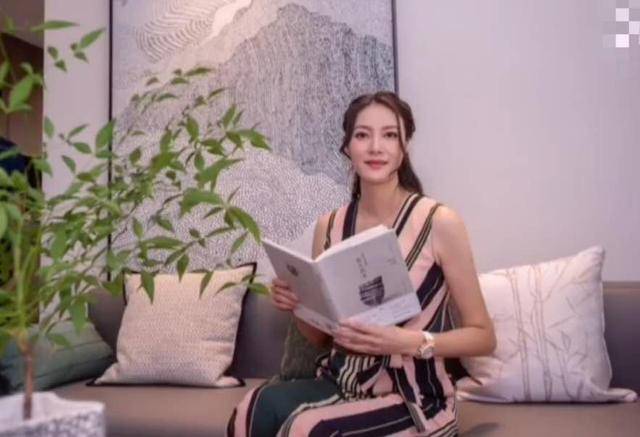 女明星|谢杏芳秀曼妙身姿被赞不输女明星,走出“摸臀门”后做独立女性?