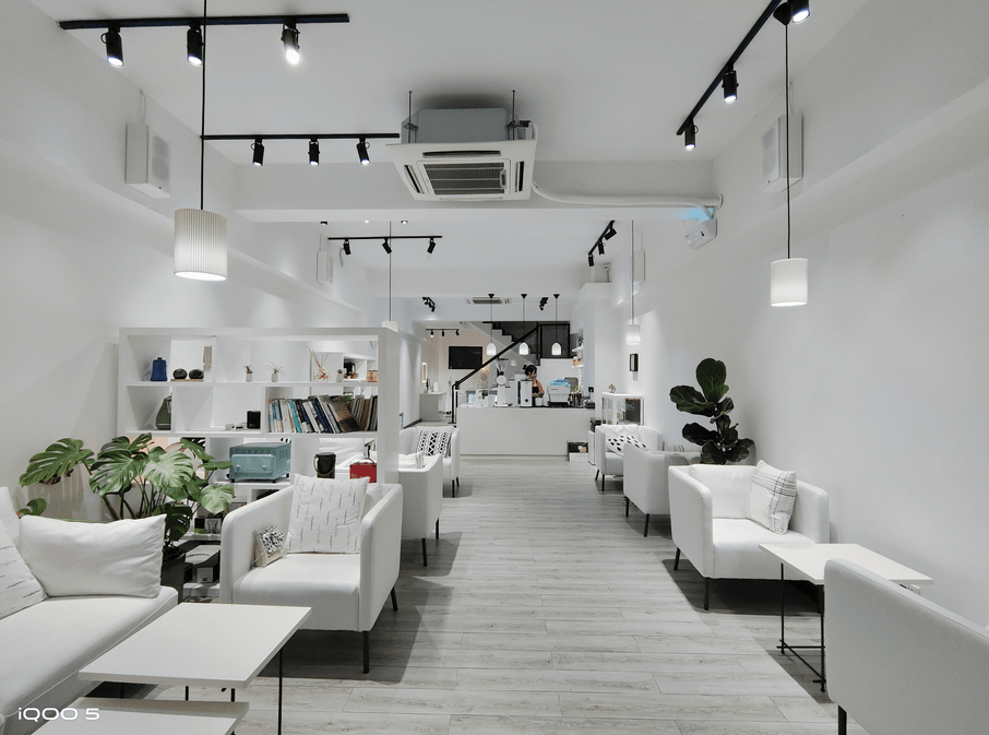 样张|不只夜景照片出众,iQOO 5样张解析,人像照片也不错