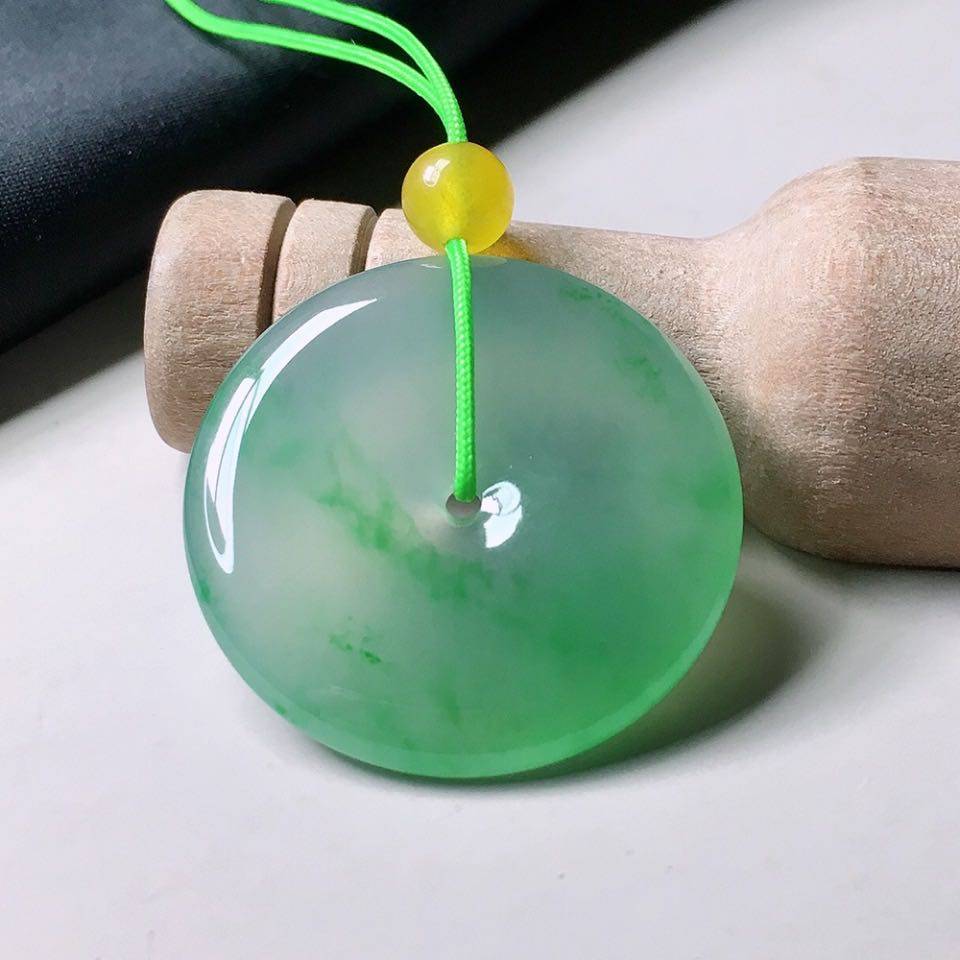 各个年龄段的女人像什么花 85fd3c2083a648f7aee472212e354c7c.jpeg